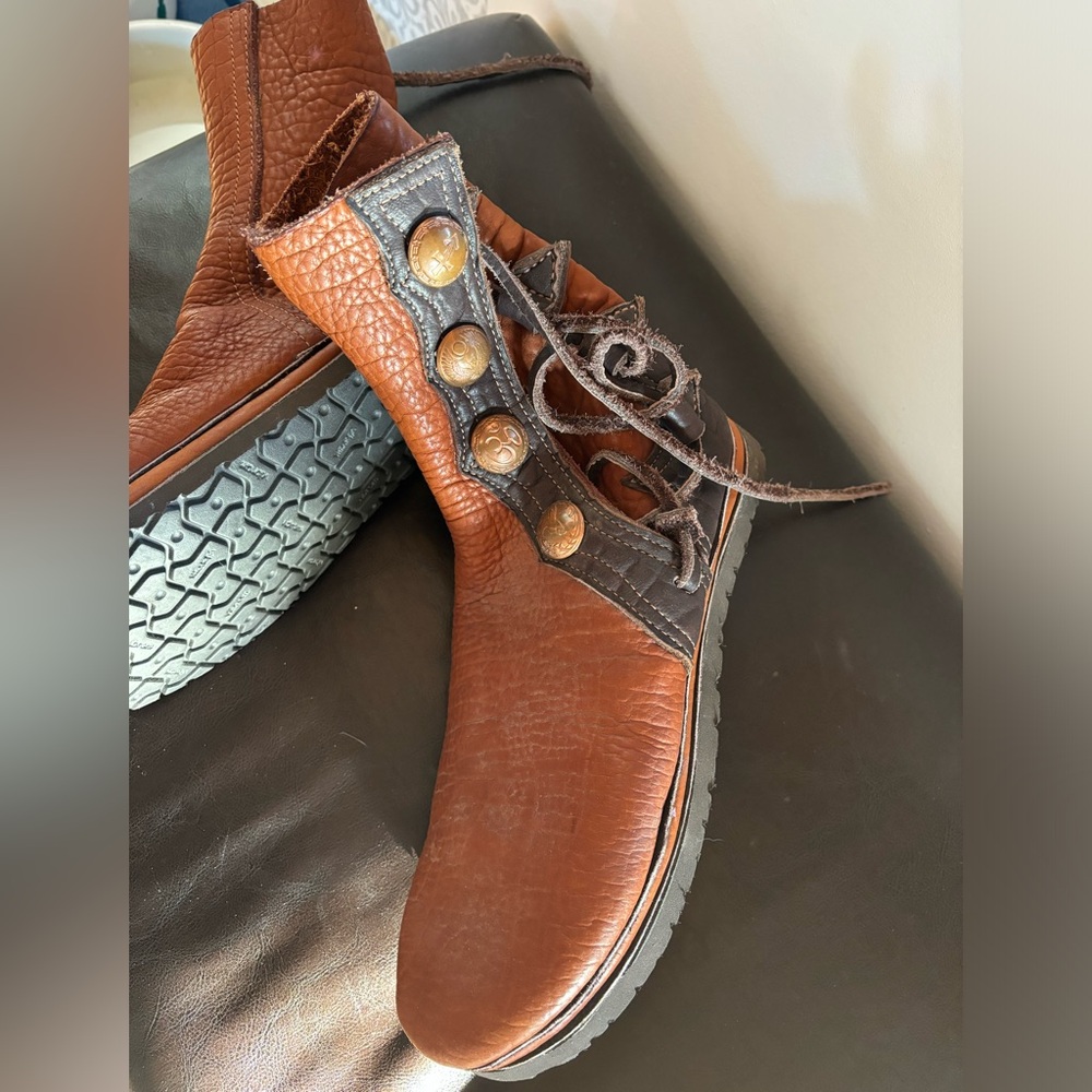 Handmade leather boots size woman’s 10 ish